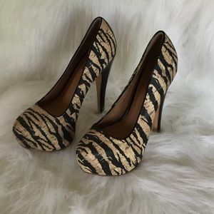 Qupid Zebra Print Platform Heels Size 6